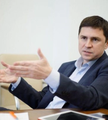 Подоляк: «Окупанти готуються тікати з Криму»