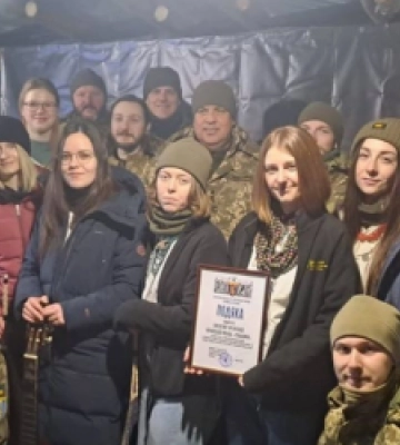 Волонтери з Львівщини завітали з різдвяною колядою до захисників бригад ТрО (ФОТО)