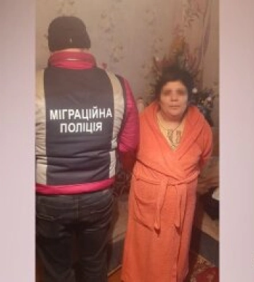Організували схему незаконного перетину чоловіків за кордон: на Житомирщині взяли під варту бердичівлянку і вінничанина