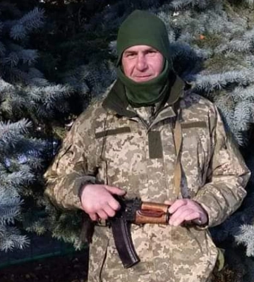 На Рівненщині прощаються з захисником, який помер в лікарні від поранень