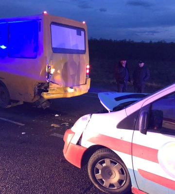 Внаслідок ДТП на Львівщині загинув пасажир швидкої