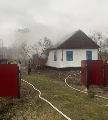 У Рівненському та Сарненському районах горіли житлові будинки