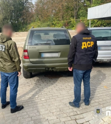 Ввозив за &quot;нуль&quot; і продавав автівки призначені для ЗСУ : у Чернівцях судитимуть адвоката