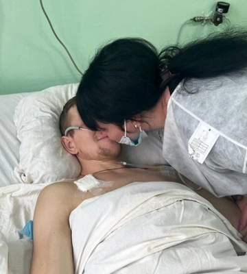 За долю секунди побачив, як відірвало ноги: у Дніпрі врятували важкопораненого бійця