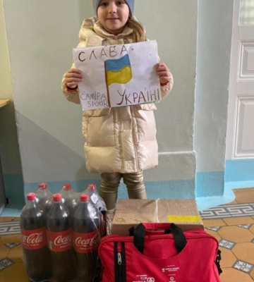 Їй 5 років: донька загиблого Героя з Чернівців зібрала допомогу для військових
