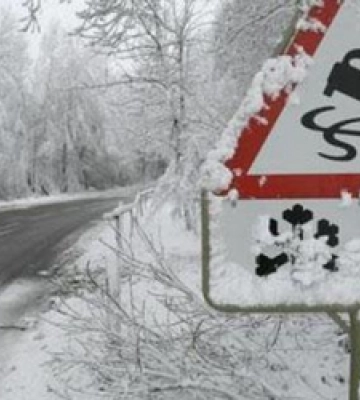 Мешканців Львівщини застерігають про ожеледицю на дорогах області