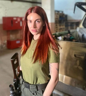 Вагітна військова &quot;Українська Жанна Д&#039;Арк&quot; налякала шанувальників знімком з лікарні
