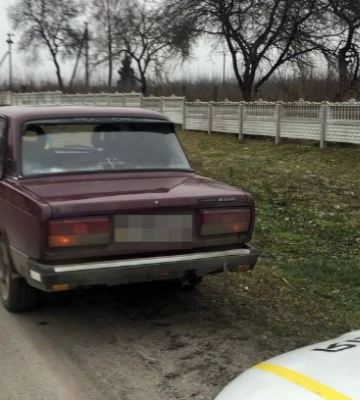 На Рівненщині молодий водій пропонував поліції $100 хабаря