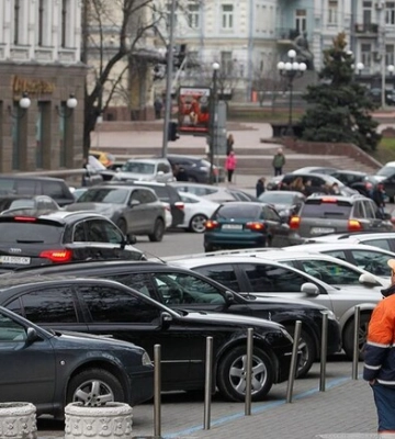 Де у Києві цього року облаштують нові паркувальні місця