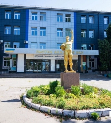 Кропивницький: одразу двох деканів “Льотки” судитимуть хабар