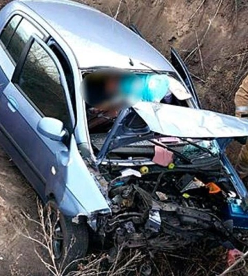 На Полтавщині автомобіль з’їхав у кювет: загинули дві людини