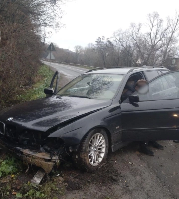 На Закарпатті п&#039;яний водій BMW скоїв ДТП (ФОТО)