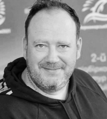 Pаптово помер відомий режисер з Дніпра Максим Арделян