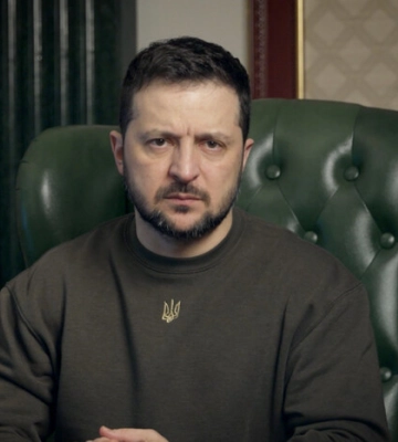 Официально: Зеленский лишил гражданства Медведчука, Козака, Деркача и Кузьмина