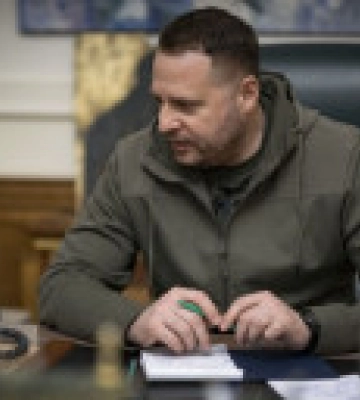 Руководитель Офиса Президента созвониться с защитниками Азовстали