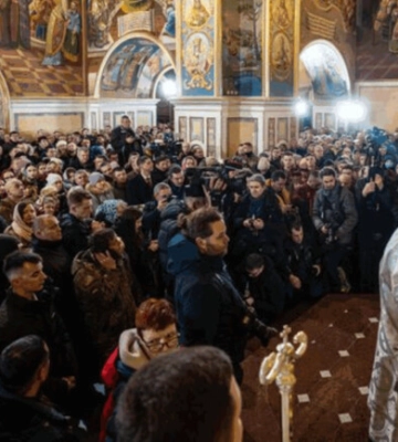 Как прошла первая в истории служба ПЦУ в Лавре - фото