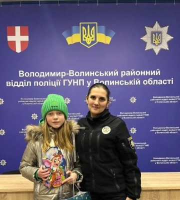 У місті на Волині нагородили переможницю конкурсу «Я в безпеці з МВС»
