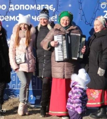 «Від Різдва до Різдва»: дніпряни в захваті від сімейного свята у різних районах міста
