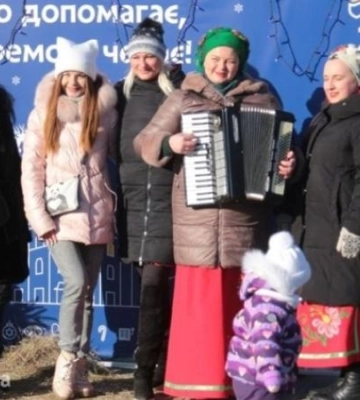 «Від Різдва до Різдва»: дніпряни в захваті від сімейного свята у різних районах міста