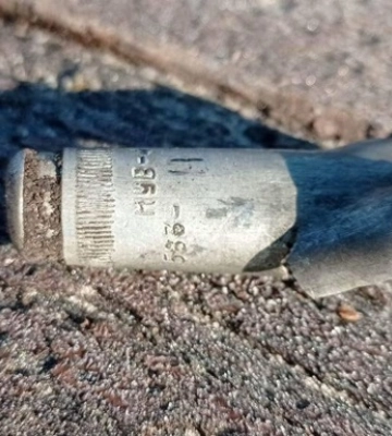 Ворог скинув вибухівку у двір мешканця Сумщини