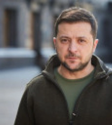 "Ніхто більше не буде робити українське чужим": Зеленський про службу у Лаврі