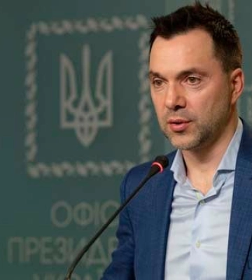 Город полуокружили: Арестович рассказал, что сейчас происходит в Соледаре