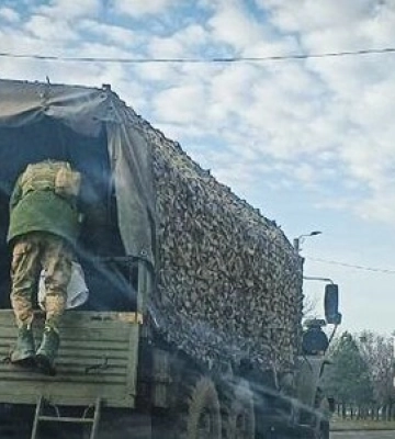В Мариуполе фиксируют военную активность российских захватчиков
