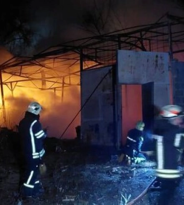 Доба на Харківщині: масштабна пожежа після влучання у склад піротехніки у Харкові та обстріли понад 20 населених пунктів.&amp;hellip;
