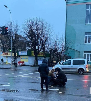 Водій втік з місця ДТП: на Волині збили жінку, її госпіталізували