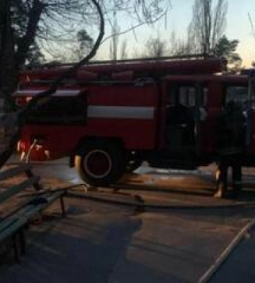Евакуювали мешканців десяти квартир: рятувальники гасили пожежу у багатоповерхівці
