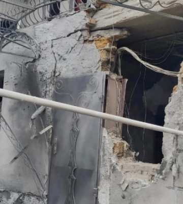 Обстріл Херсона: під завалами будинку загинув чоловік
