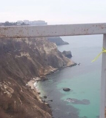 Желтые ленты, патриотические листовки и надписи в оккупированном Крыму. ФОТОрепортаж