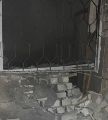 У результаті ворожої атаки на перинатальний центр у Херсоні поранена працівниця закладу