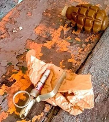 Поблизу Тахтаулового поліція вилучила у чоловіка предмет, схожий на бойову гранату