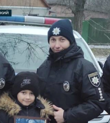 8-річний волонтер з Кропивницького отримав нагороду від поліції (відео)