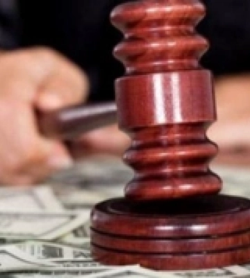 Заступника директора Шацького нацпарку судили за те, що сам собі виписував премії