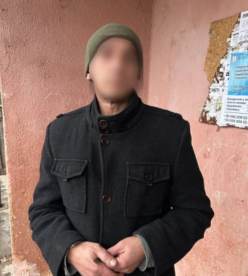 В Ужгороді затримали чоловіка, розшукуваного за шахрайство (ФОТО)