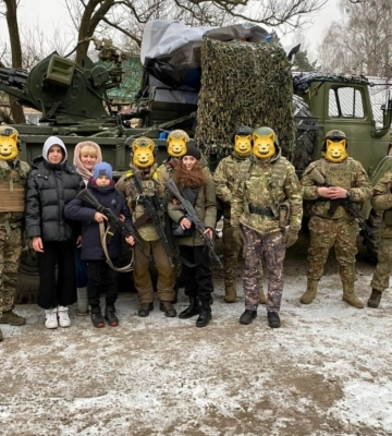 Дети из села Фастовщины наколядовали 15 тыс грн для Вооруженных Сил