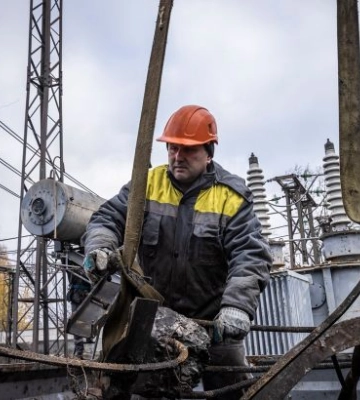 Планові відключення електроенергії на Рівненщині: графік на 12 січня