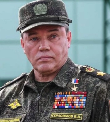 Як зміна військового керівництва у РФ вплине на війну: роз’яснення експерта