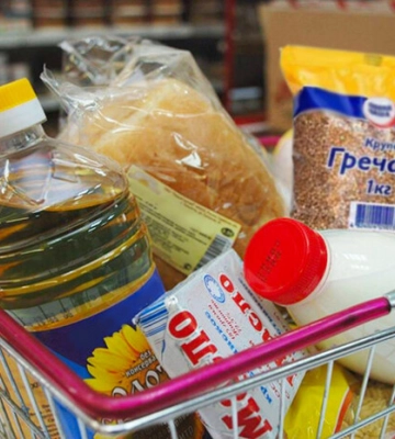 Коли стабілізуються ціни на продукти і зміцниться гривня: прогноз економіста