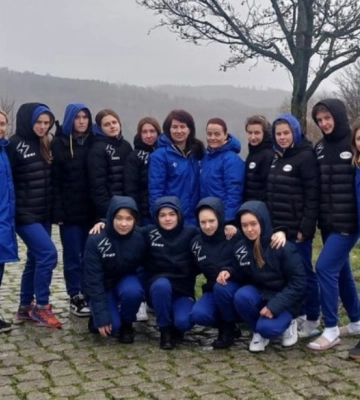 Десятеро сумчанок у складі збірної України вирушили на чемпіонат Європи з індорхокею