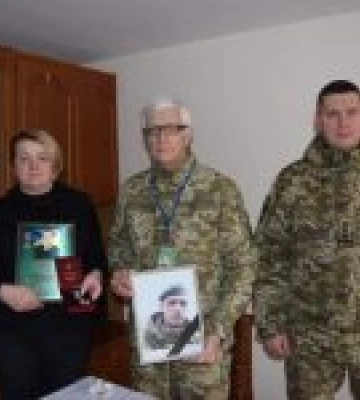 Нагороджений посмертно: загиблого на Луганщині прикордонника нагородили орденом «За мужність»