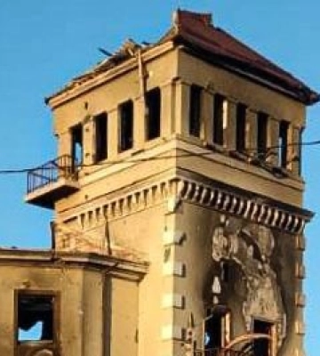 У Маріуполі загарбники знесли Будинок з годинником - історичну пам’ятку міста