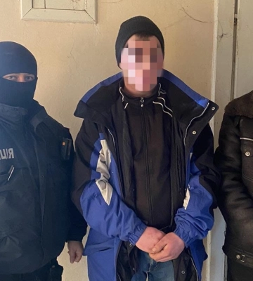 Зламали хвіртку і залізли до чужого будинку: на Закарпатті затримали групу правопорушників