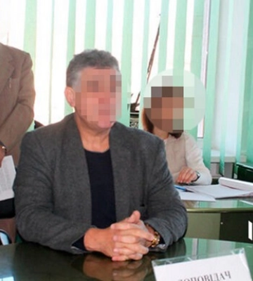 ДБР провело обшуки у зрадника з команди Сальдо, який втікаючи забув &quot;подарунок&quot; від Путіна