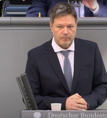 Берлин не должен препятствовать передаче Украине Leopard другими странами — вице-канцлер Германии