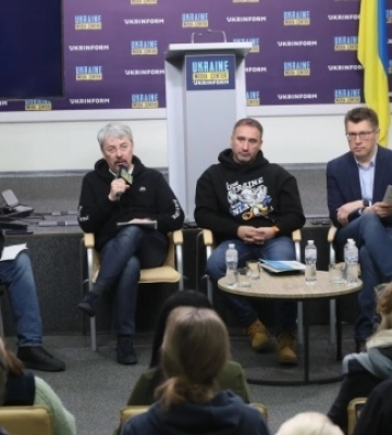 У Києві презентували дослідження про роботу іноземних журналістів в Україні під час війни