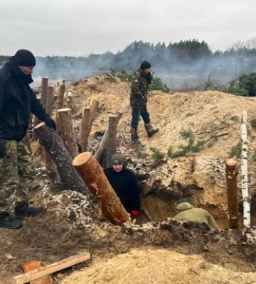 У Рівненській області на кордоні з білоруссю активно будують захисні споруди (Фото)
