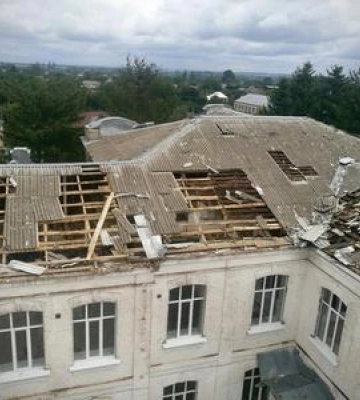 У Зінькові ліцей Миколи Зерова після вразливої негоди нарешті має новий дах Фото